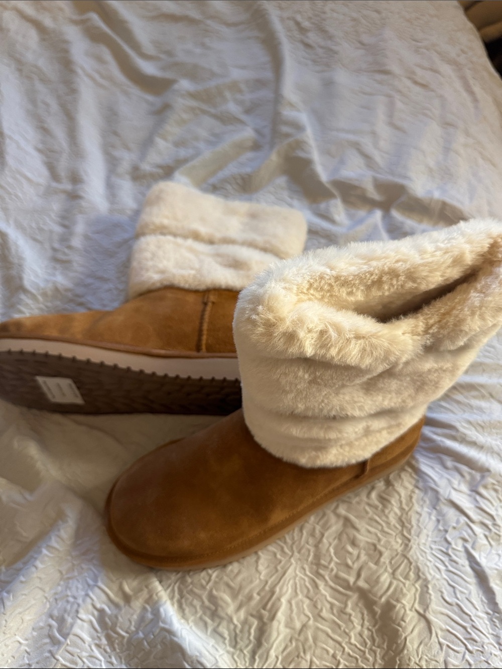 NWT Koolaburra Tan Boots with Cream Faux-Fur Cuff size 8